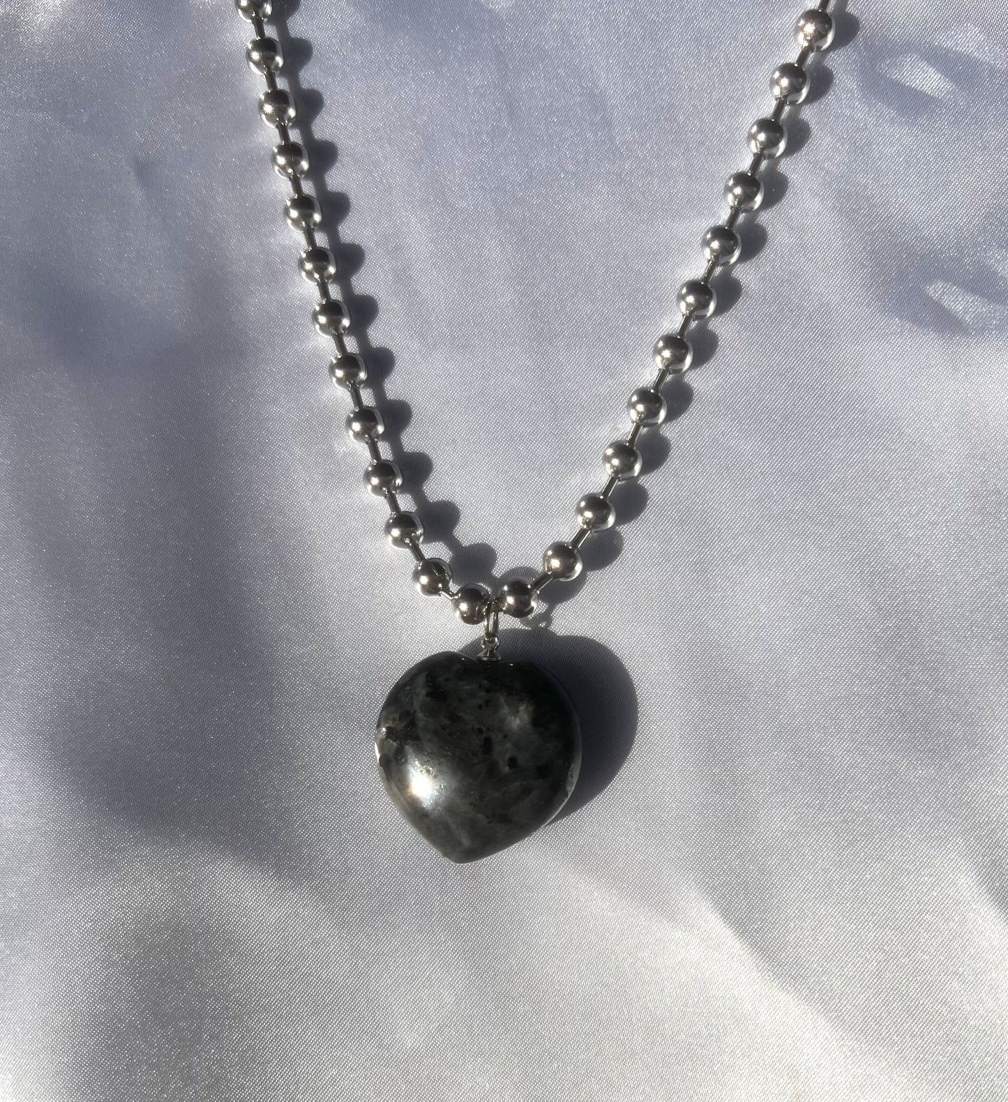 LARVAKITE/MOONSTONE BALL CHAIN NECKLACE