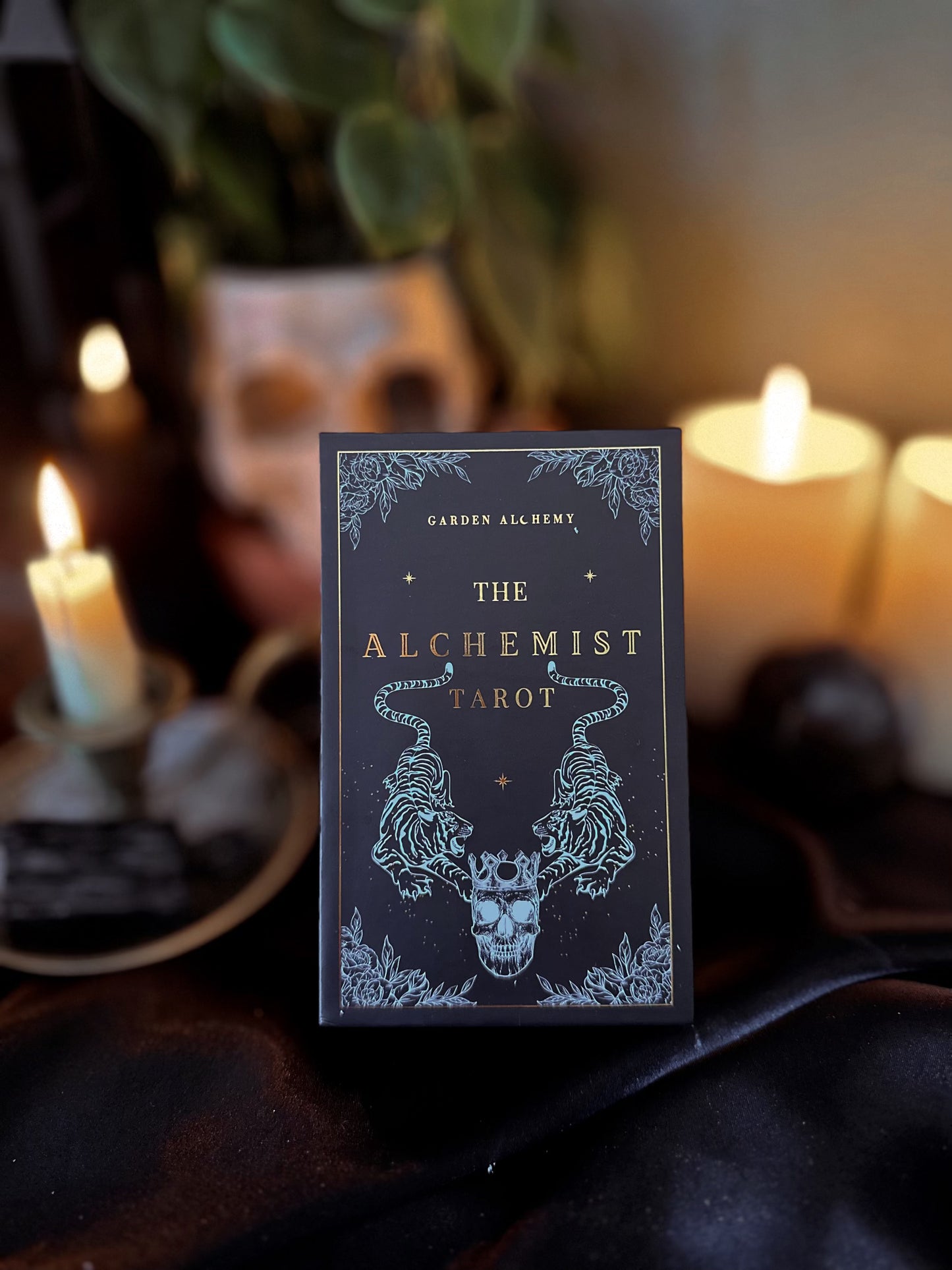 THE ALCHEMIST TAROT