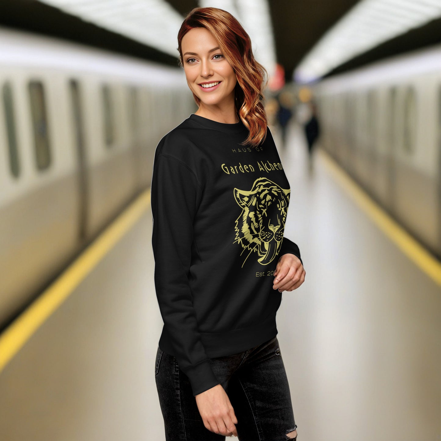 HAUS OF GARDEN ALCHEMY  NIRVANA WOMENS CREW NECK