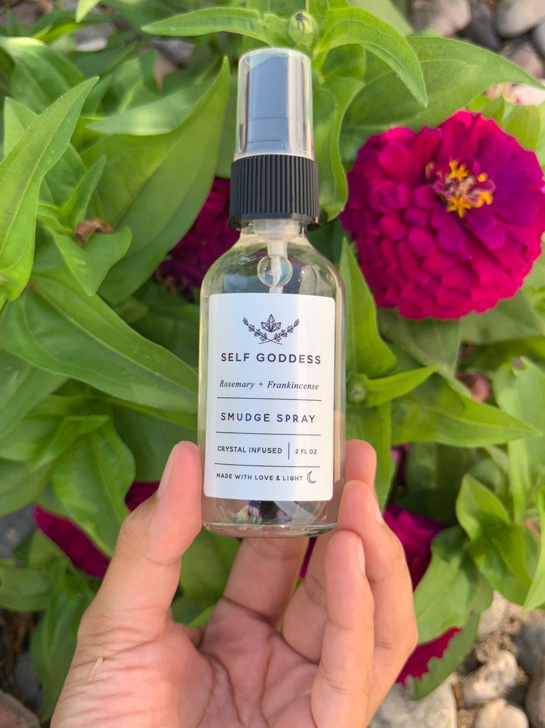 ROSEMARY & FRANKINCENSE SMUDGE SPRAY