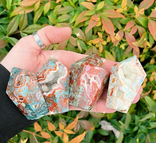 MOSS AGATE/CARNELIAN POINT