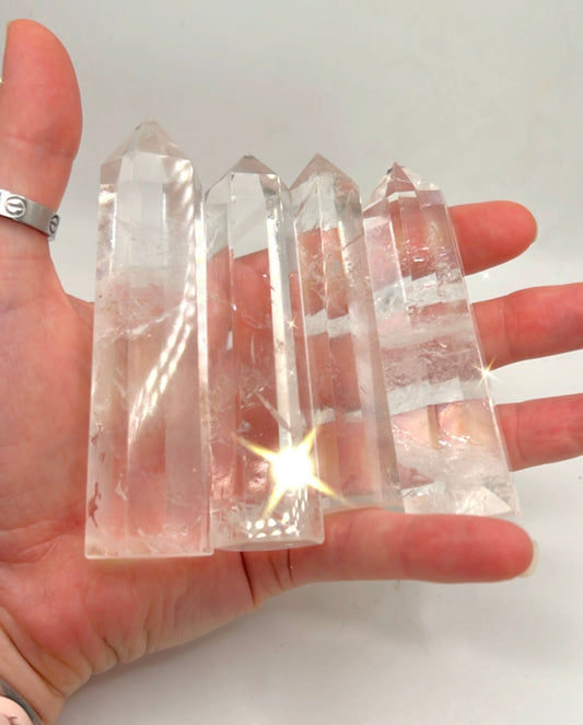 CLEAR QUARTZ POINT